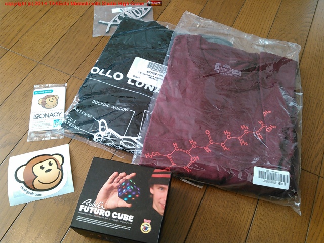 ThinkGeek �ǥݥ��ä���ʪ���Ϥ��Ƥ�����