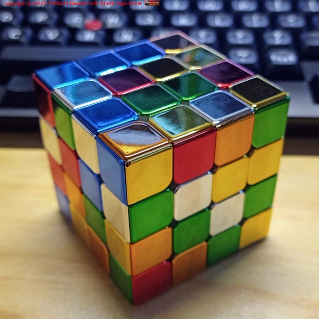 �᥿��� 4x4x4�����饮�餷�ƿ���õ���ˤ�������������ʪ�ߥ��֥����Ȥ�����­��