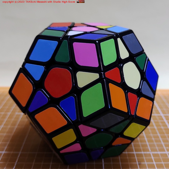 12���Τ⥷��åե�/�󤷤Ƥ������˺��롣